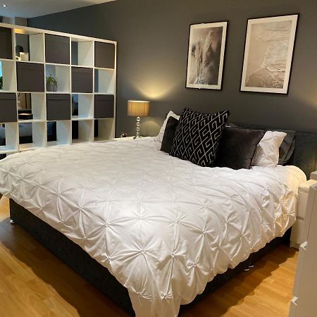 City Centre Modern Studio Apartment - Westone Free Wifi, Gym Access, Netflix Sheffield Exterior foto